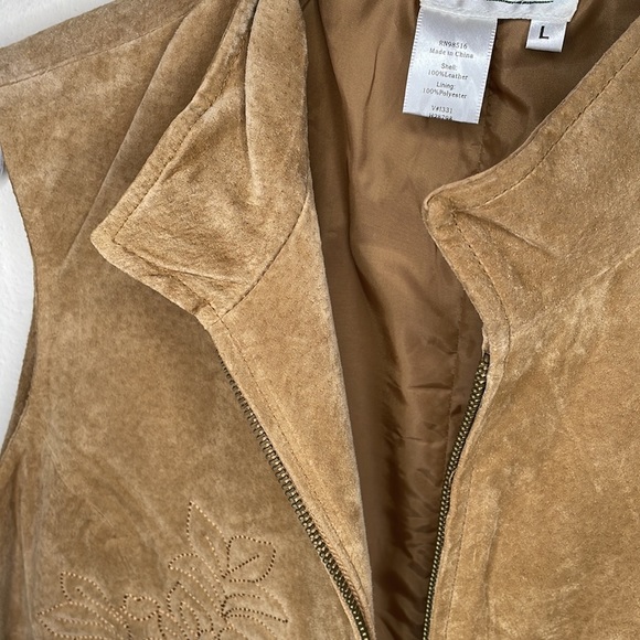 Coldwater creek suede zippered embroidered floral vest honey brown suede, size L - Picture 5 of 6